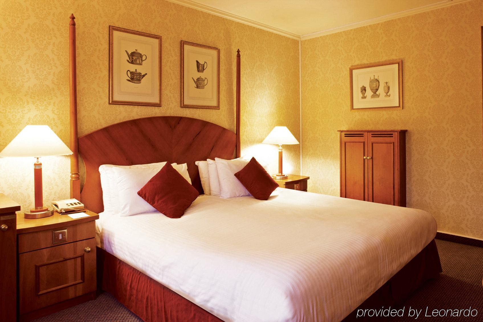 Copthorne Hotel 4*